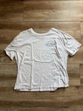Universal Thread Tee with Graphic